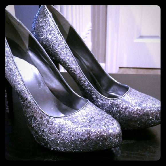 Shoes - Sparkly Silver Glitter Heels